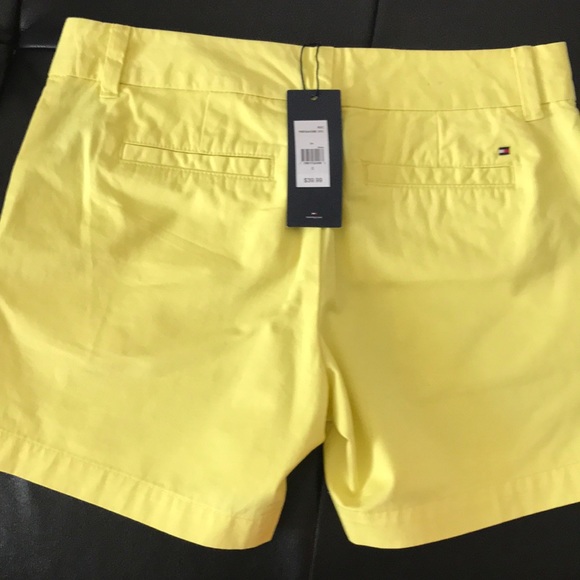 Beautiful yellow - Picture 2 of 3